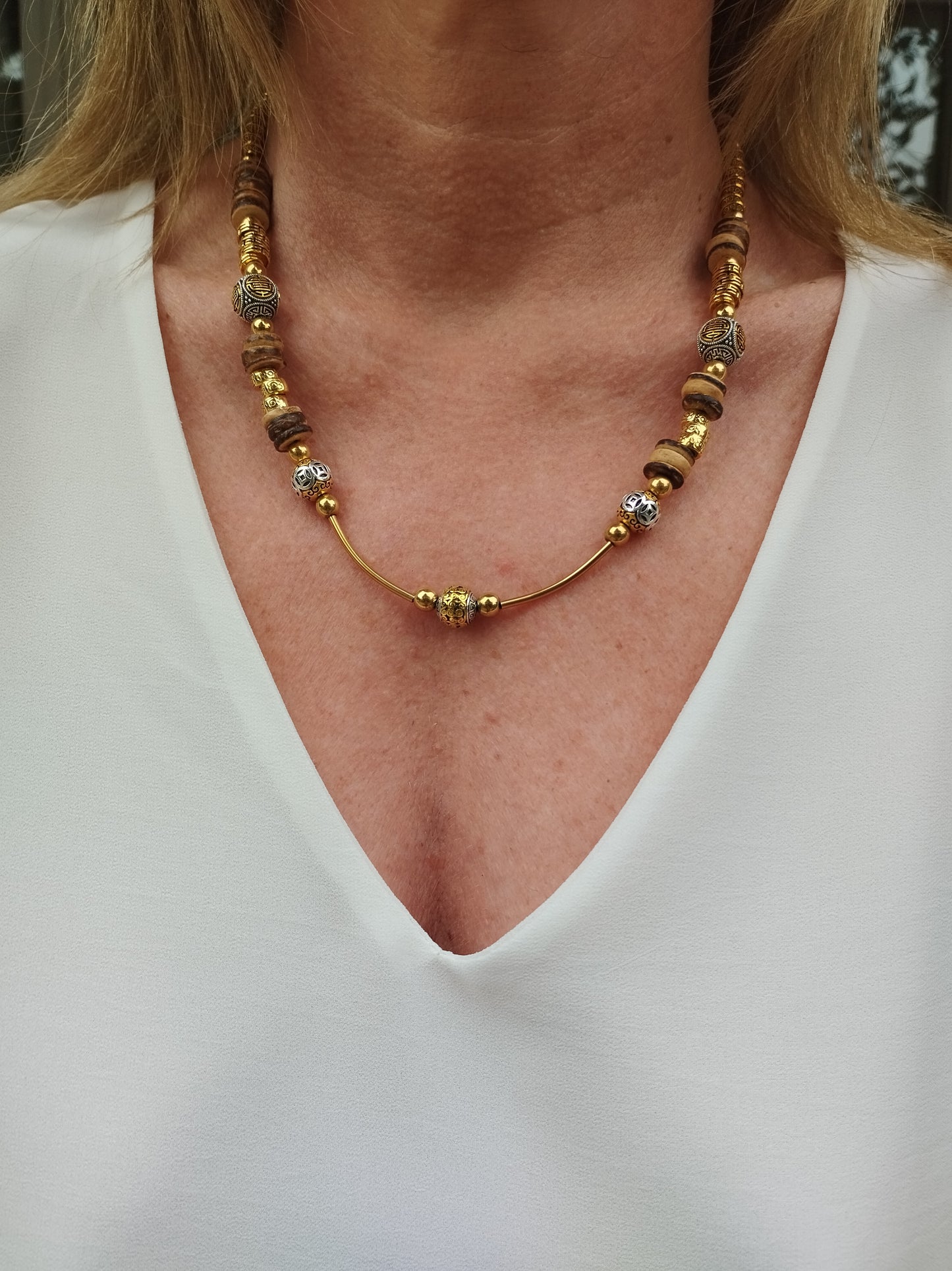 Collar coco doble tubo en acero dorado