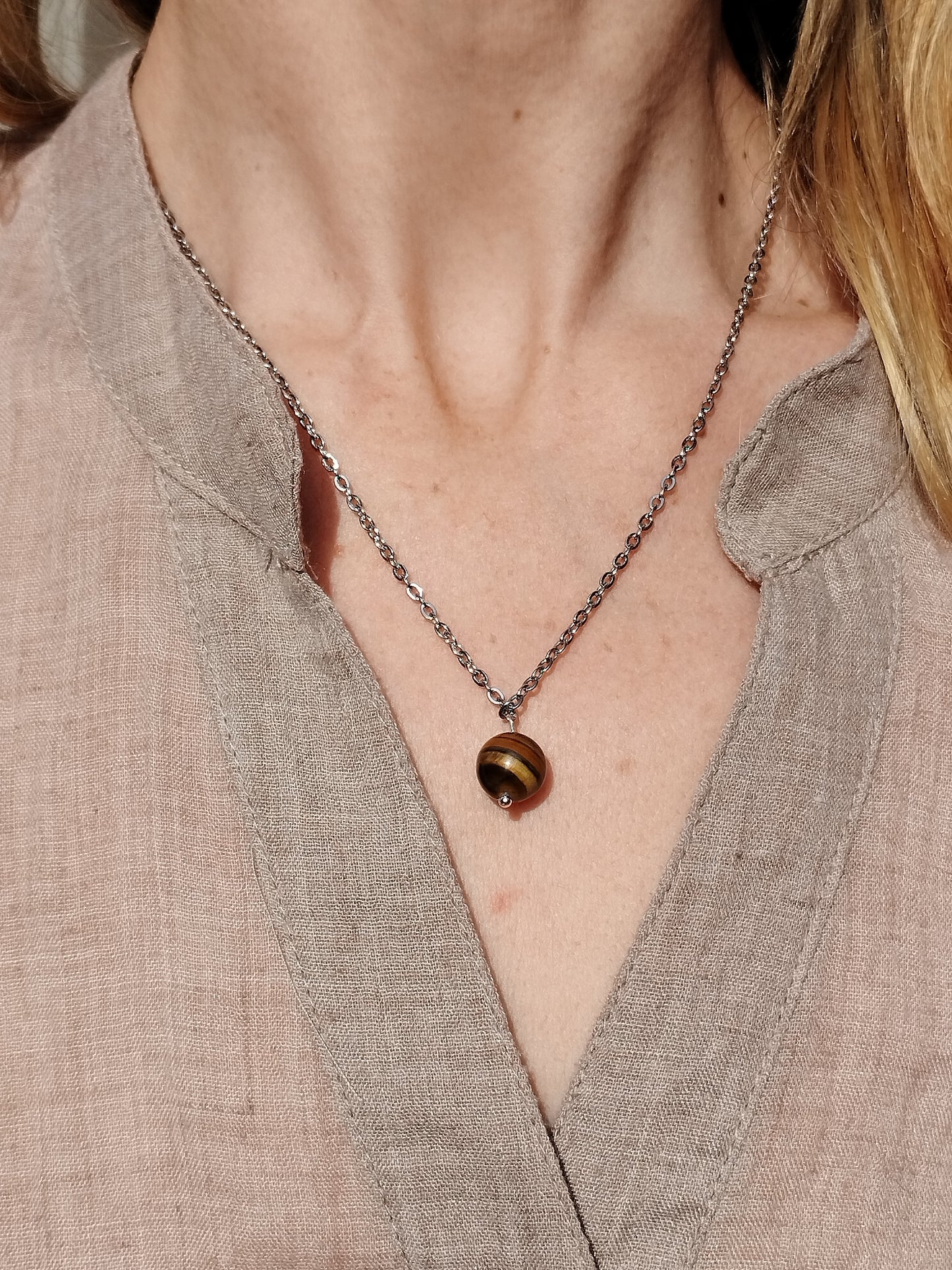 Collar en acero con Ojo de Tigre