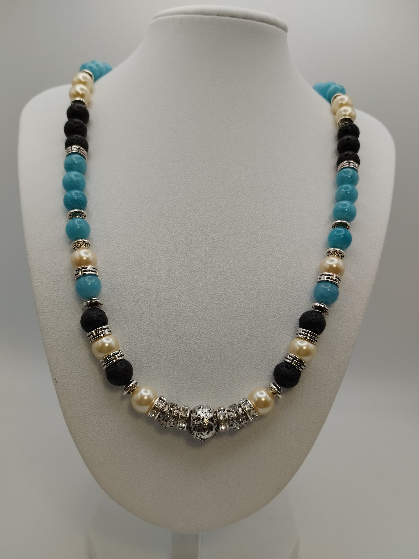 Collar calcedonia azul y  perlas