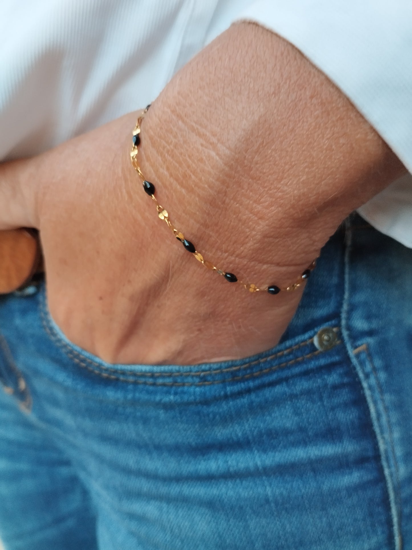 Pulsera de acero con esmalte negro