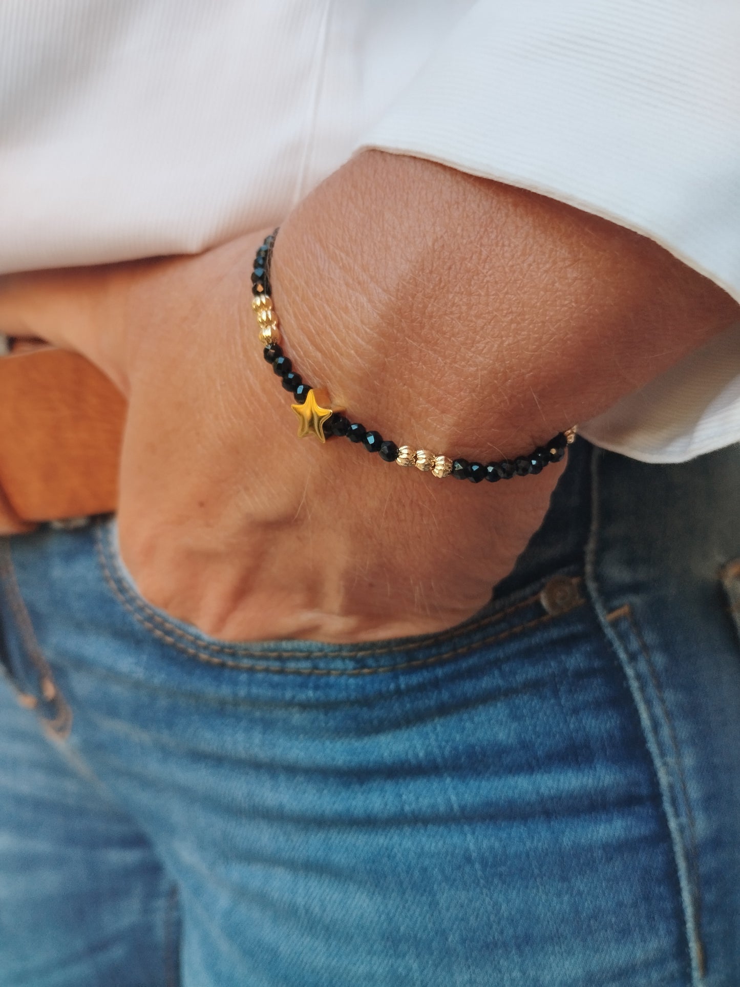 Pulsera Espinela Negra con Estrella